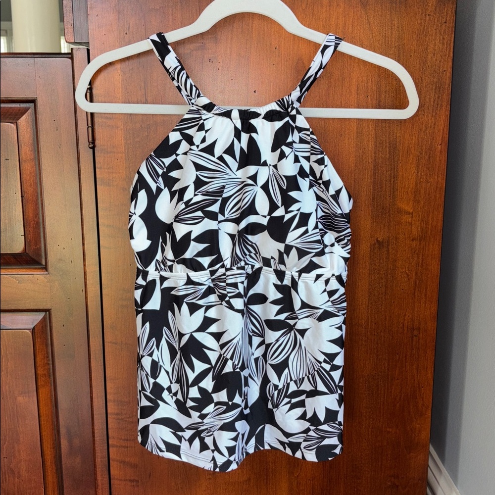 Shade & Shore Tunneled Halter Tankini Top - Picture 3 of 8